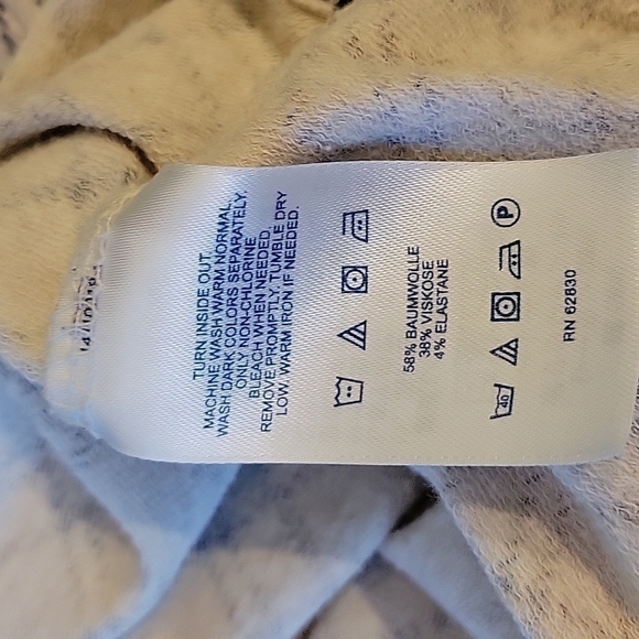 LANDS END black and white turtleneck longsleeved top. - Picture 6 of 6